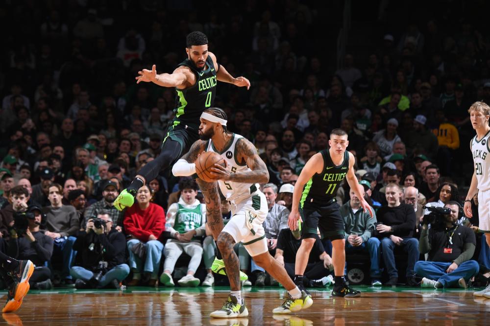 赛季表现出 赛季表现出